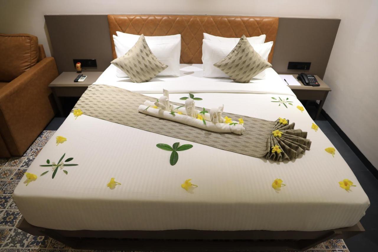 Krown Palace Resort Silvassa Eksteriør bilde