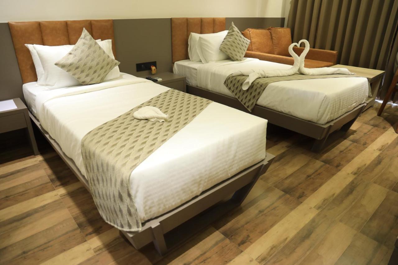 Krown Palace Resort Silvassa Eksteriør bilde