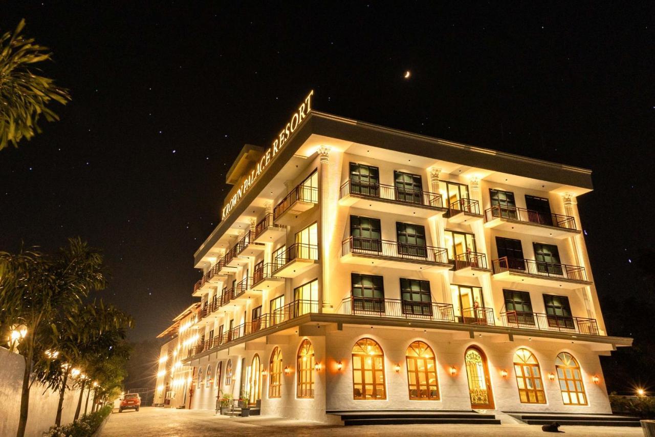 Krown Palace Resort Silvassa Eksteriør bilde