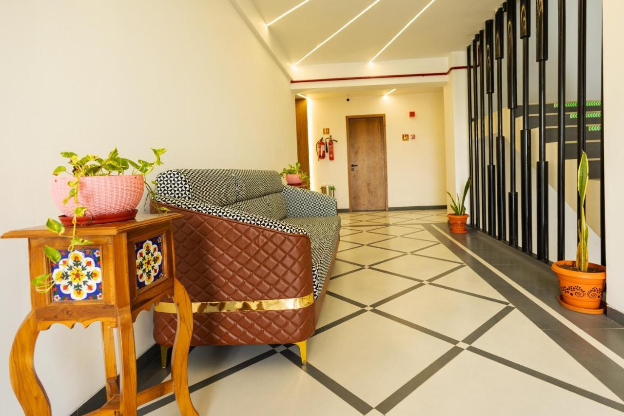 Krown Palace Resort Silvassa Eksteriør bilde